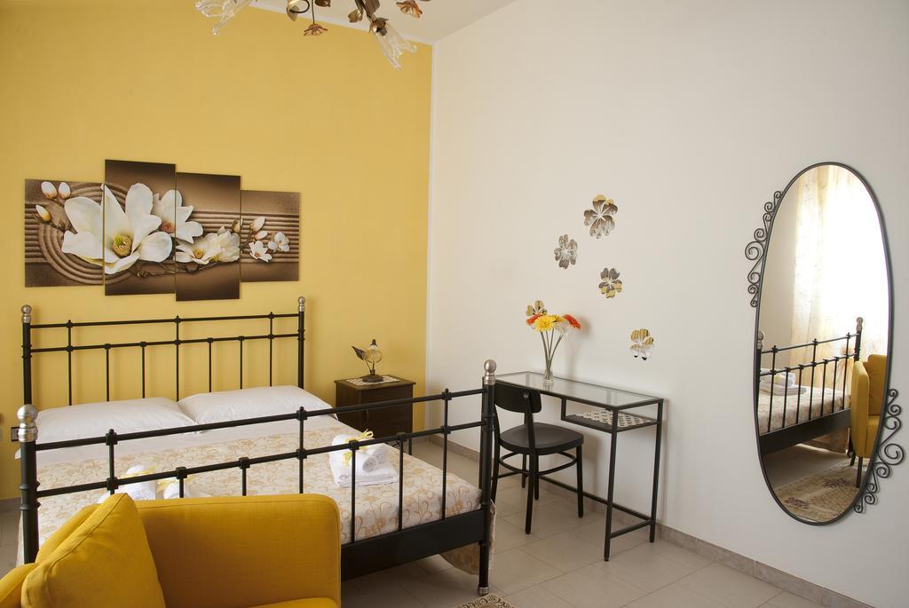 Mamma Lucia Bed & Breakfast Manduria Bagian luar foto