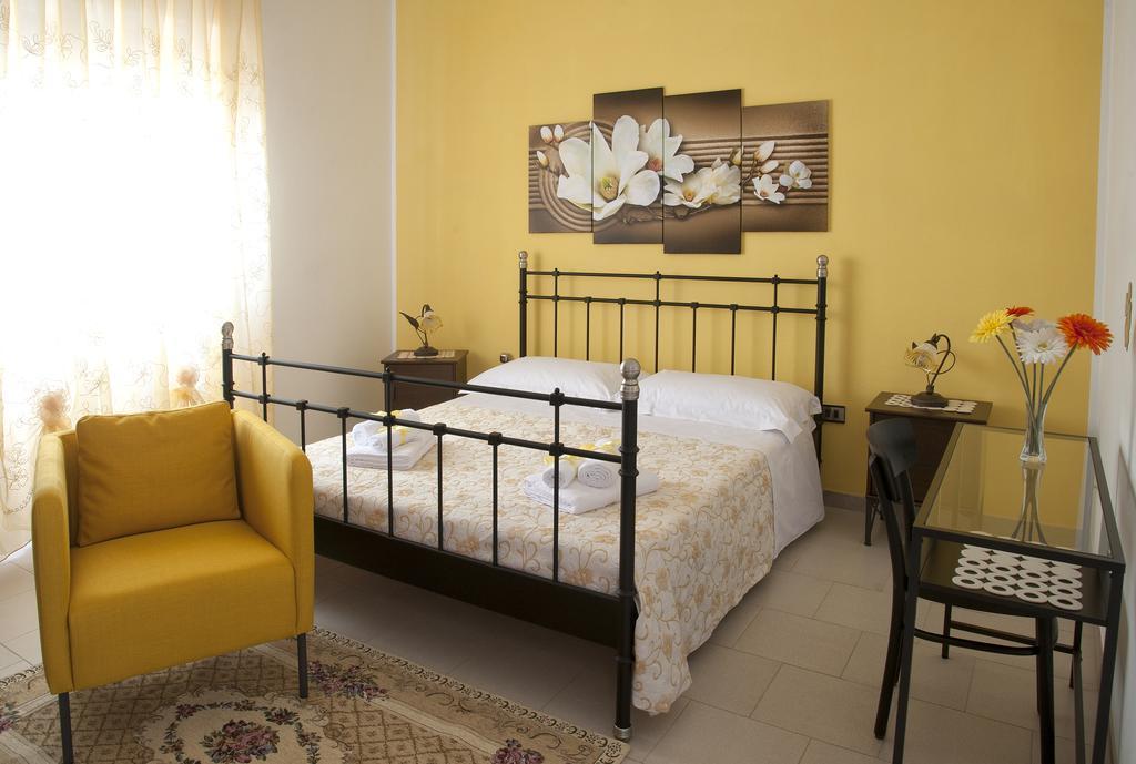 Mamma Lucia Bed & Breakfast Manduria Bagian luar foto